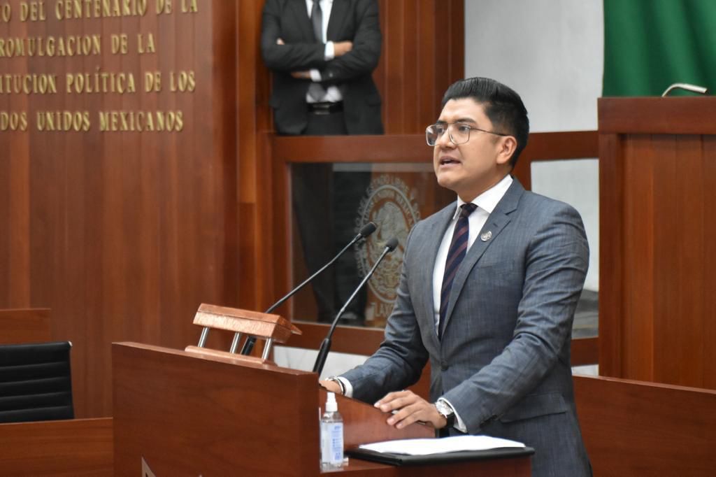 Reafirma Miguel Ángel Covarrubias su compromiso social y contribución a la cultura